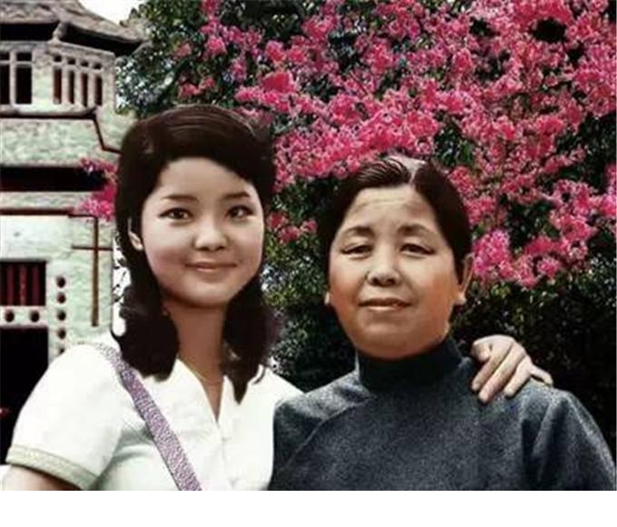 邓丽君一生有多次恋情,临终时为啥孤独一人?