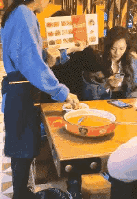 搞笑gif 模仿的还真像毫无违和感飞扬头条 飞扬网