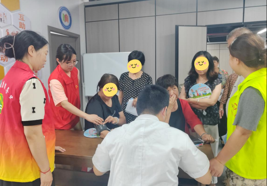 平安产险福州中心支公司：开展社区公益服务 共建安心和谐社区